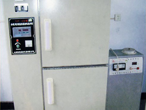 養(yǎng)護(hù)箱